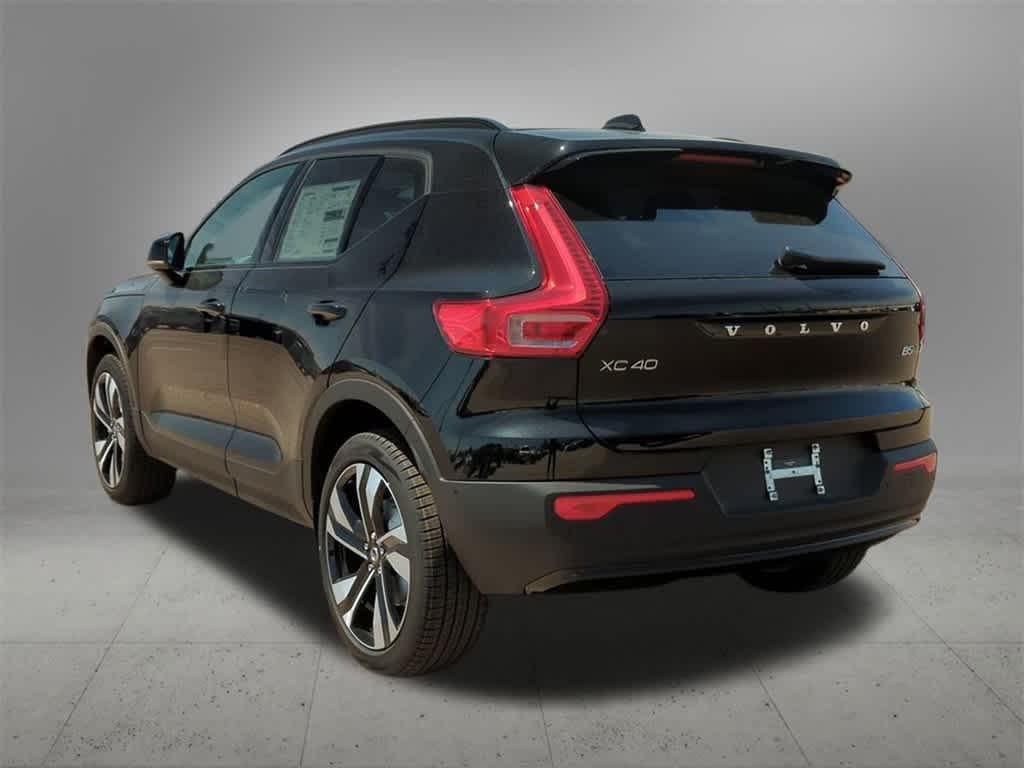 new 2025 Volvo XC40 car, priced at $52,235