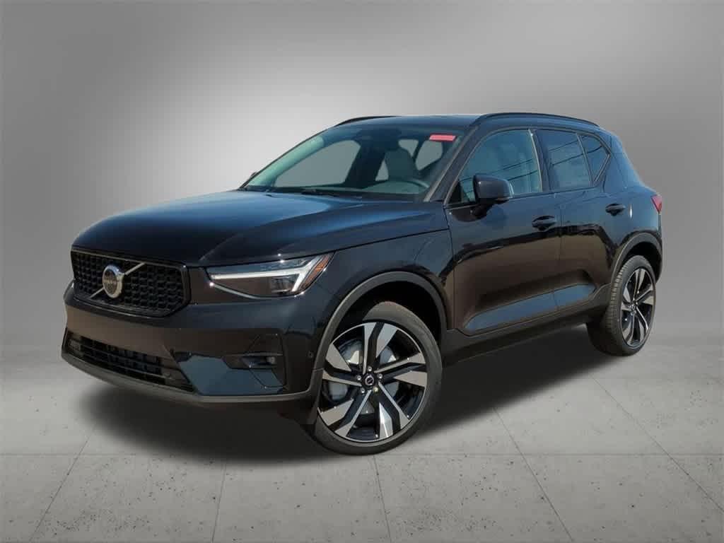 new 2025 Volvo XC40 car, priced at $52,235
