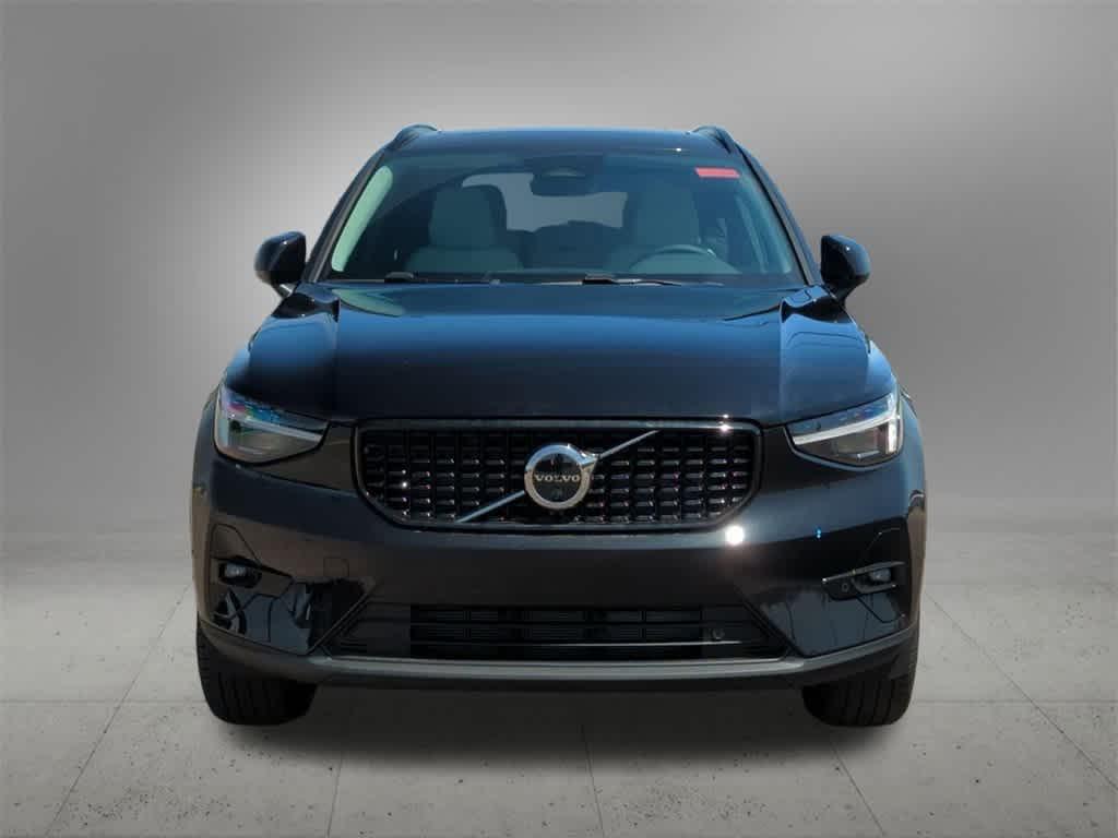 new 2025 Volvo XC40 car, priced at $52,235