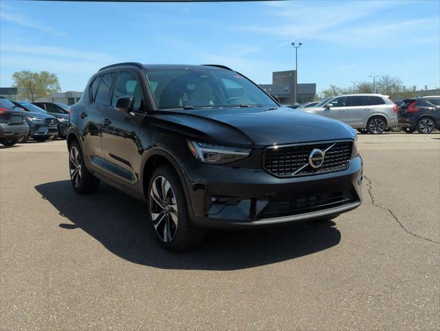 new 2025 Volvo XC40 car, priced at $52,235
