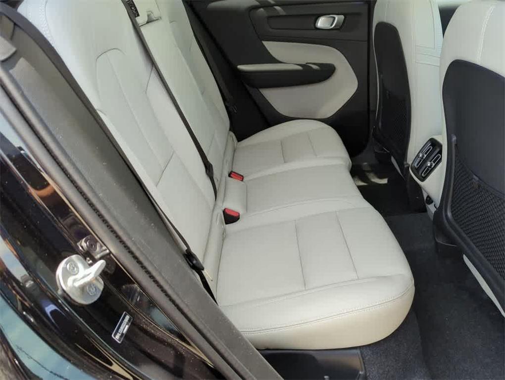 new 2025 Volvo XC40 car, priced at $52,235