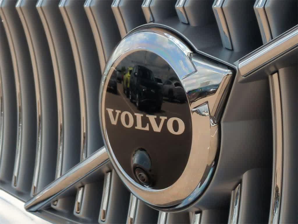 used 2025 Volvo XC90 Plug-In Hybrid car, priced at $71,000