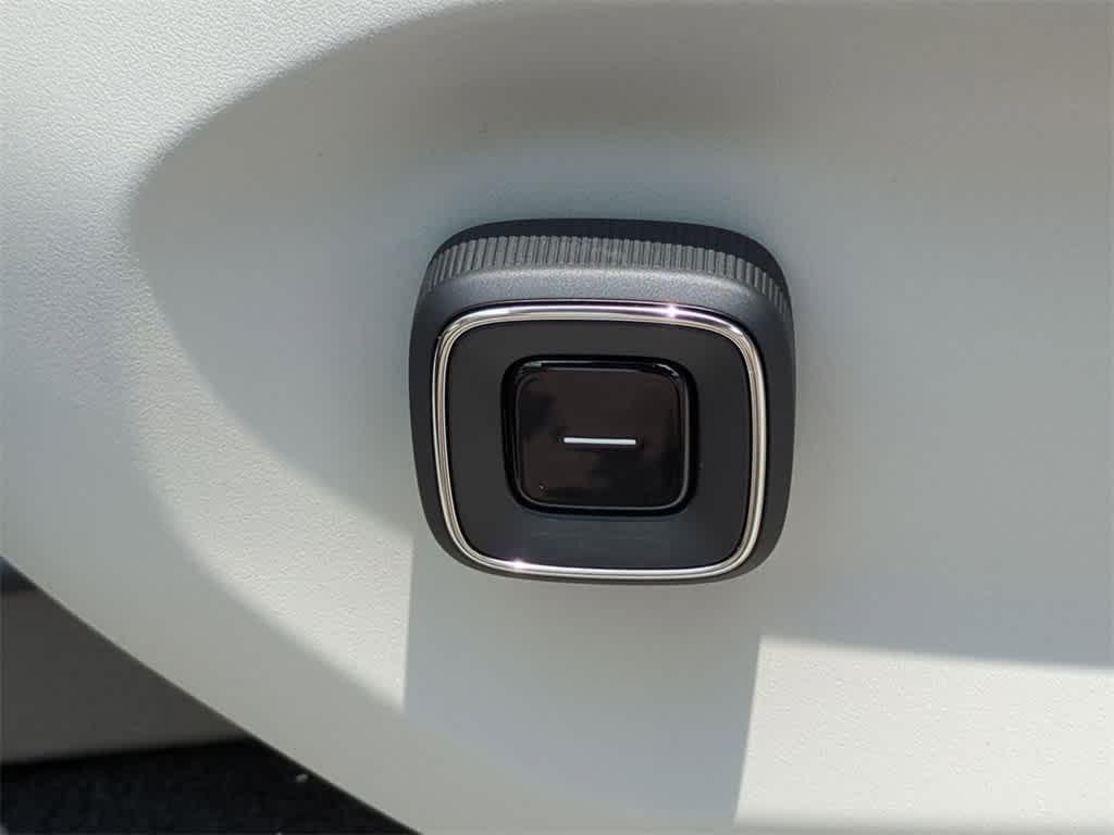 new 2025 Volvo EX90 car, priced at $88,240