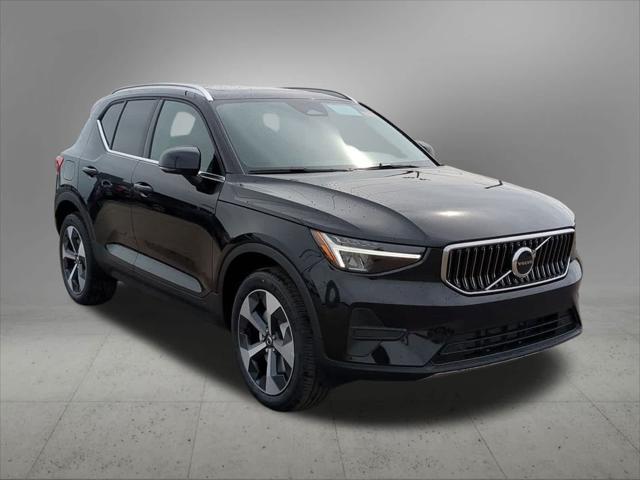 new 2025 Volvo XC40 car, priced at $46,035