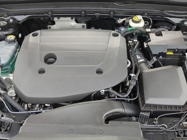new 2025 Volvo XC40 car, priced at $46,035