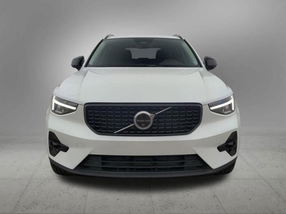 new 2024 Volvo XC40 car, priced at $47,549