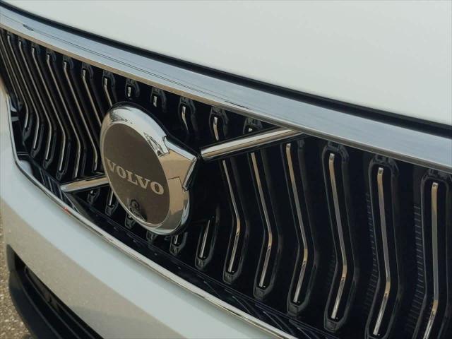 new 2025 Volvo XC40 car, priced at $50,900