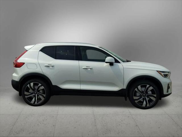 new 2025 Volvo XC40 car, priced at $50,900