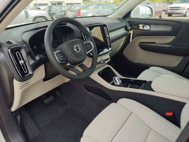 new 2025 Volvo XC40 car, priced at $50,900