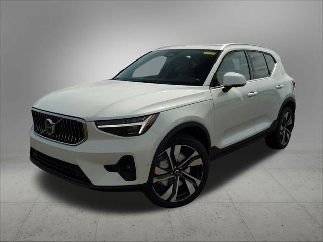 new 2025 Volvo XC40 car, priced at $50,900