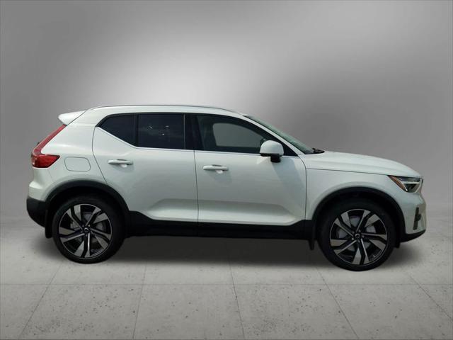 new 2025 Volvo XC40 car, priced at $50,900