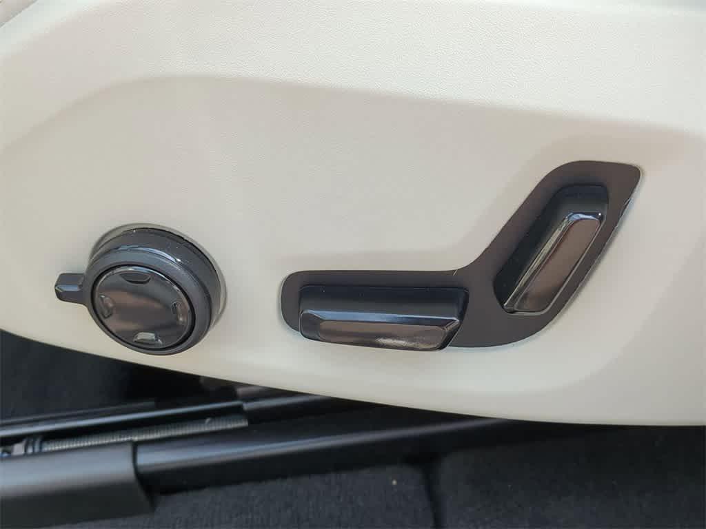 new 2025 Volvo XC60 Plug-In Hybrid car, priced at $69,329