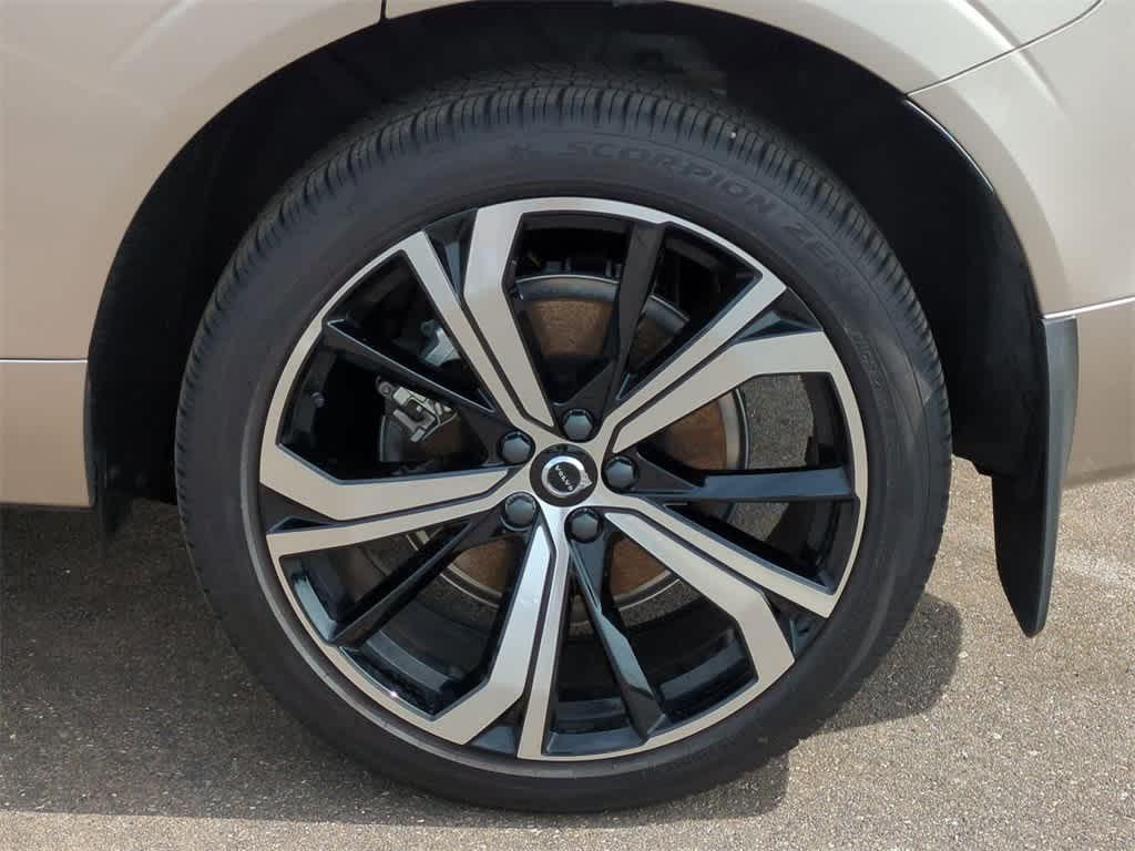 new 2025 Volvo XC60 Plug-In Hybrid car, priced at $69,329