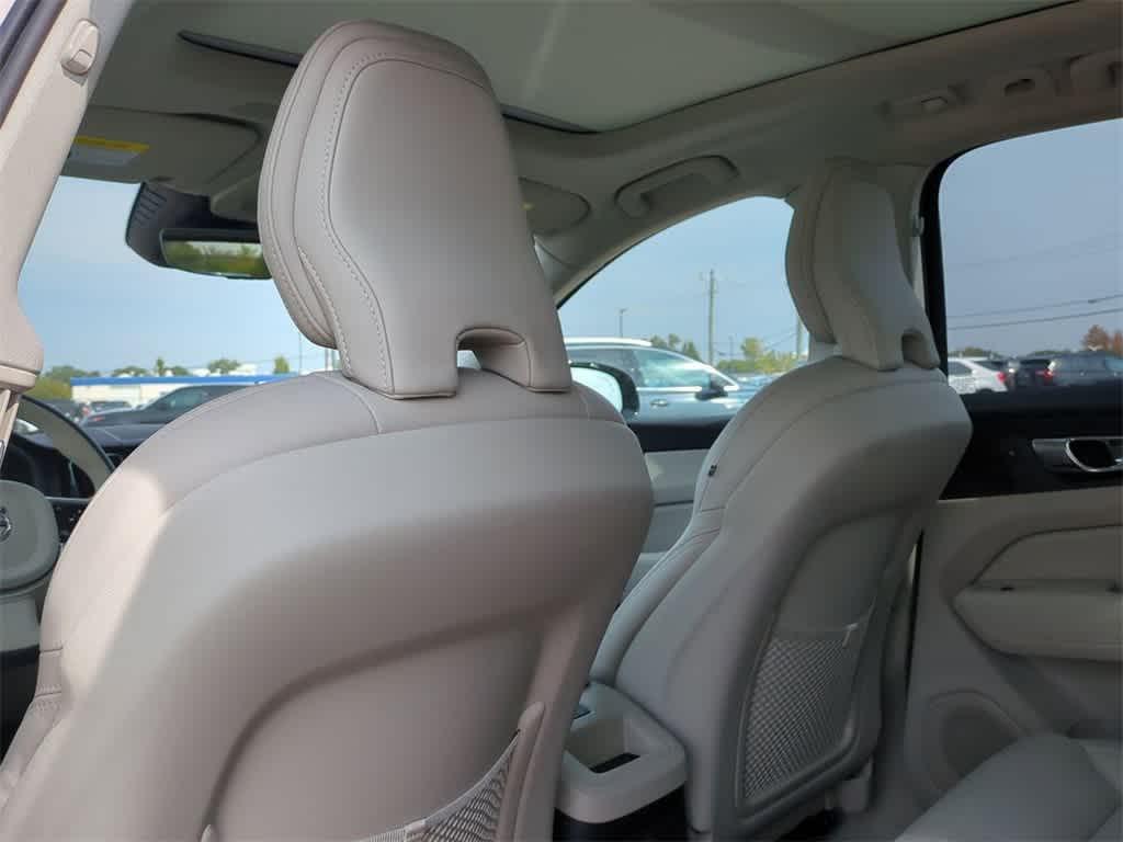 new 2025 Volvo XC60 Plug-In Hybrid car, priced at $69,329