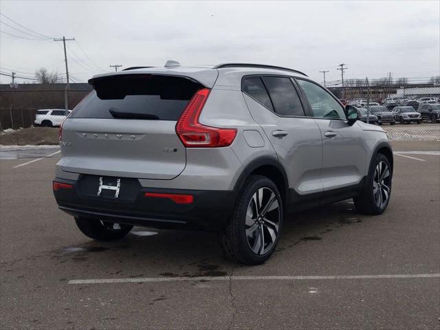 new 2025 Volvo XC40 car, priced at $52,235