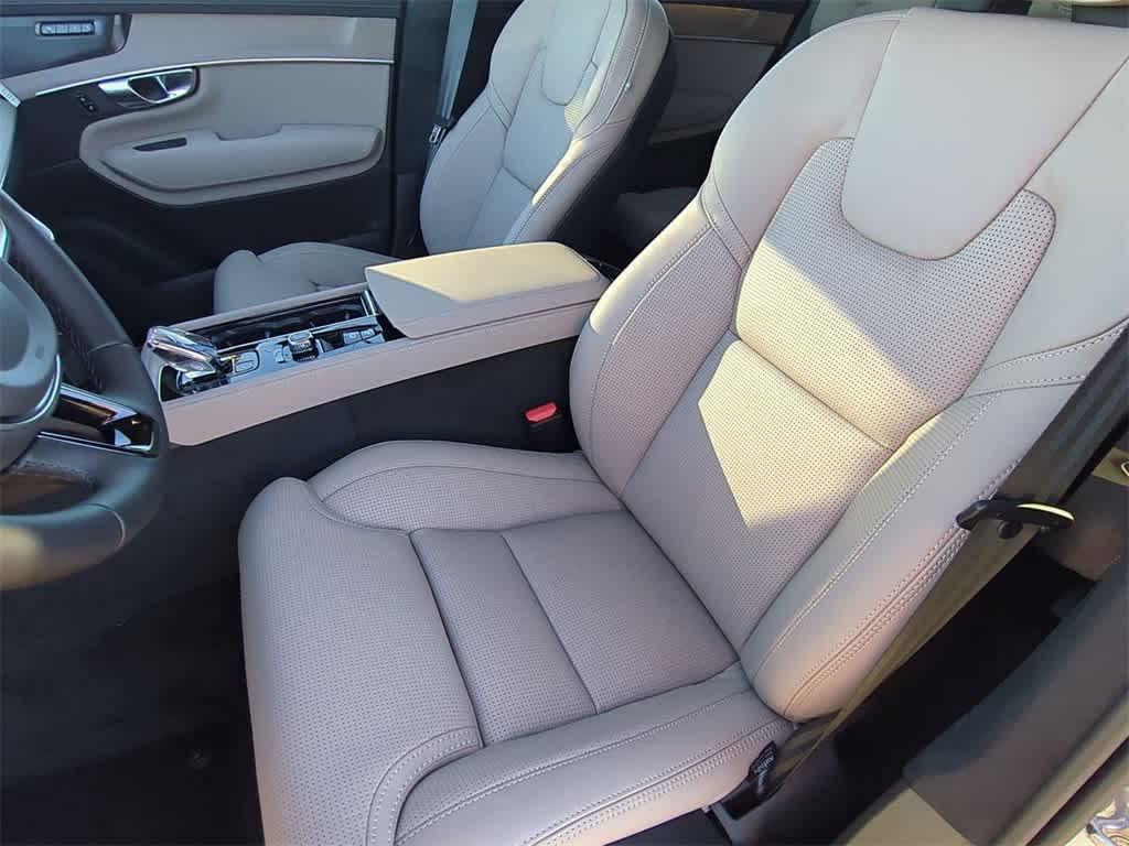 new 2026 Volvo XC90 car, priced at $78,645