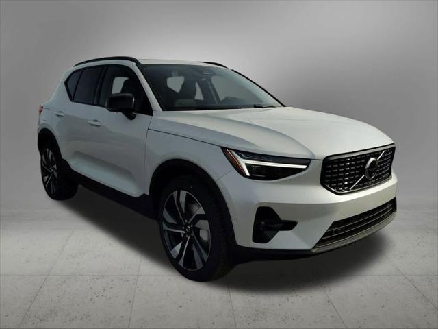 new 2025 Volvo XC40 car, priced at $52,215