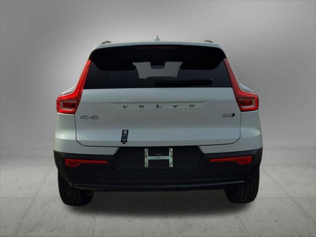 new 2025 Volvo XC40 car, priced at $52,215