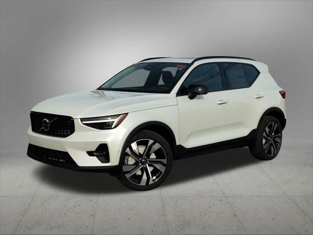 new 2025 Volvo XC40 car, priced at $52,215