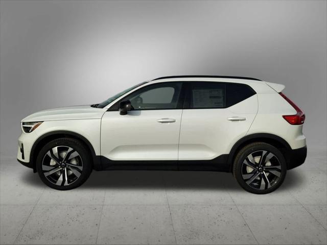 new 2025 Volvo XC40 car, priced at $52,215