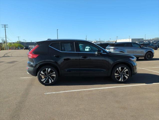 new 2025 Volvo XC40 car, priced at $48,900