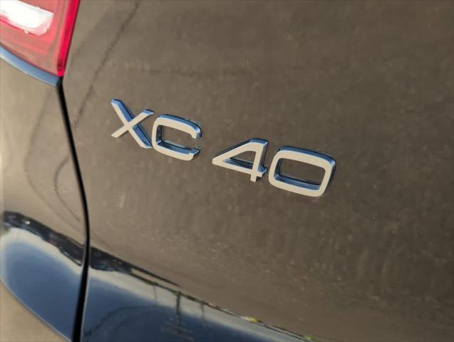 new 2025 Volvo XC40 car, priced at $48,900