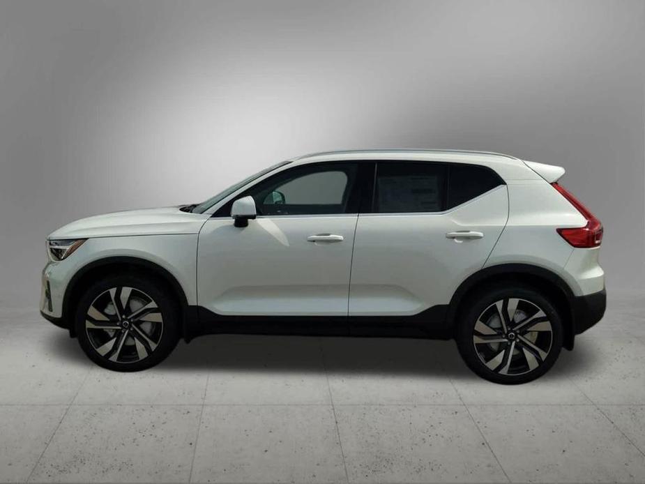 new 2025 Volvo XC40 car, priced at $52,440