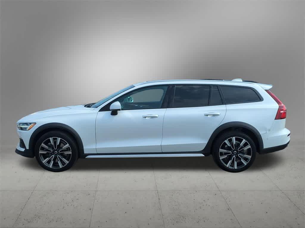 used 2023 Volvo V60 Cross Country car, priced at $36,277