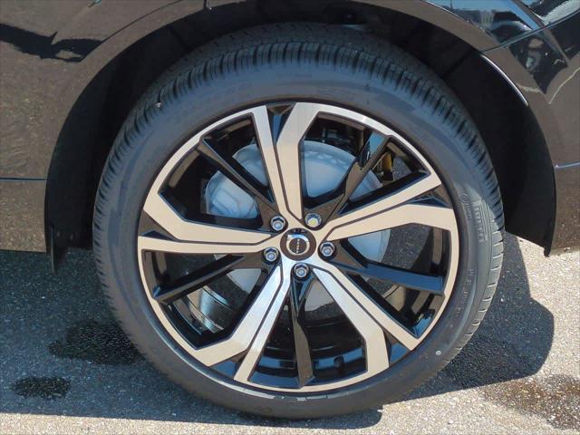 new 2025 Volvo XC60 car, priced at $60,660