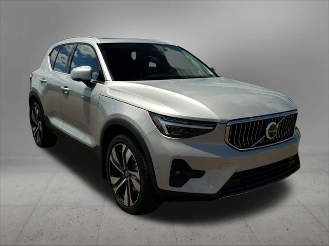 new 2024 Volvo XC40 car, priced at $44,439