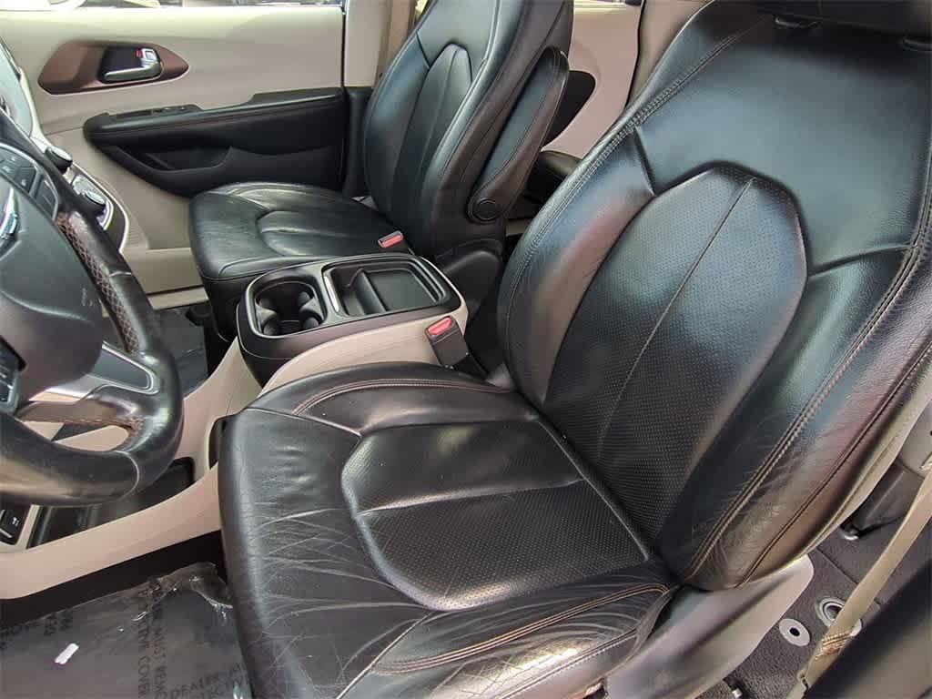 used 2019 Chrysler Pacifica car, priced at $12,277