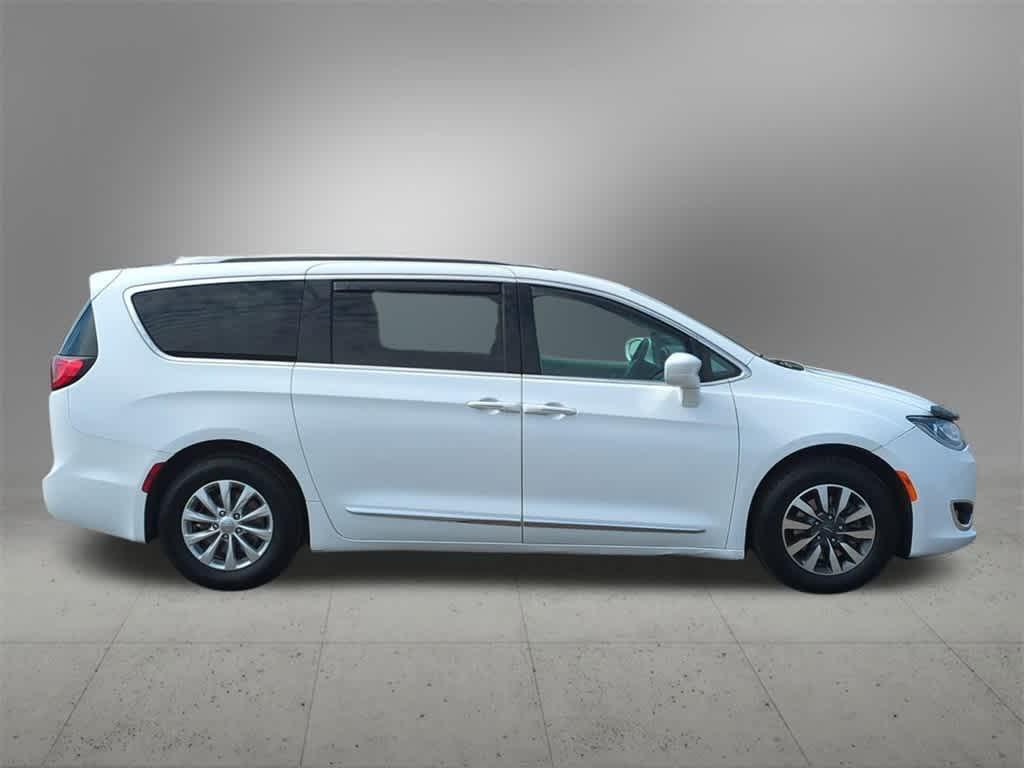 used 2019 Chrysler Pacifica car, priced at $12,277