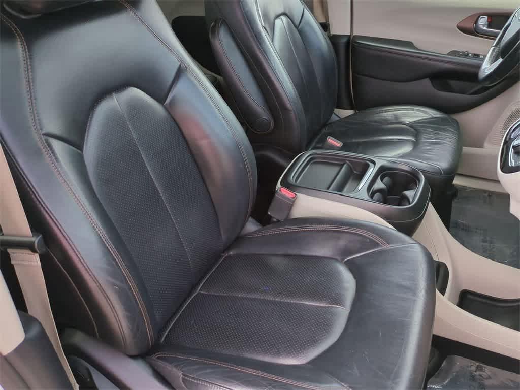 used 2019 Chrysler Pacifica car, priced at $12,277