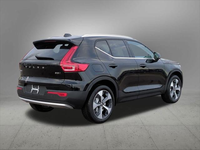 new 2025 Volvo XC40 car, priced at $46,015