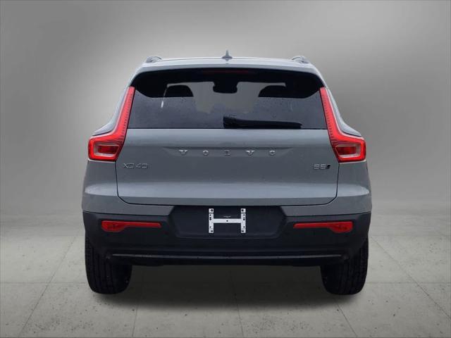 new 2025 Volvo XC40 car, priced at $49,810