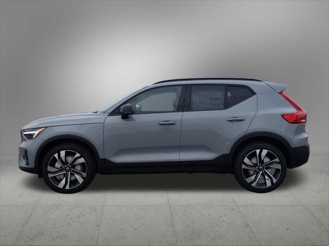 new 2025 Volvo XC40 car, priced at $49,810