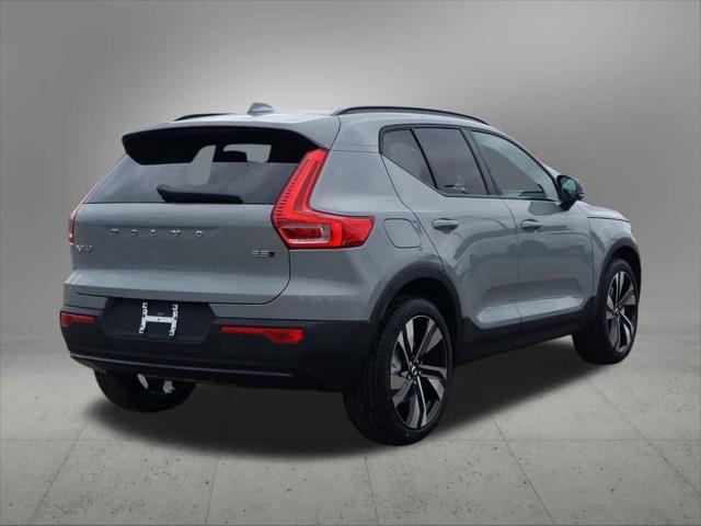 new 2025 Volvo XC40 car, priced at $49,810