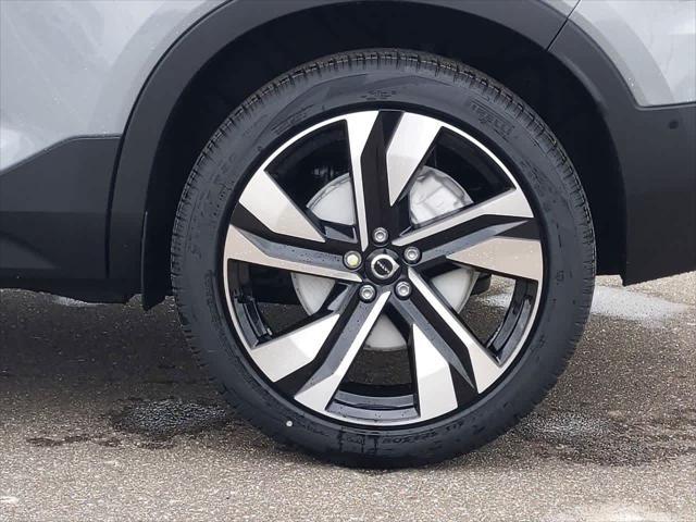 new 2025 Volvo XC40 car, priced at $49,810
