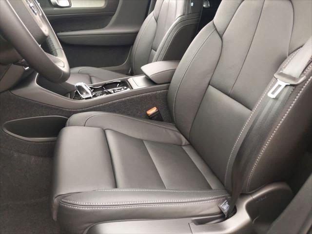 new 2025 Volvo XC40 car, priced at $49,810