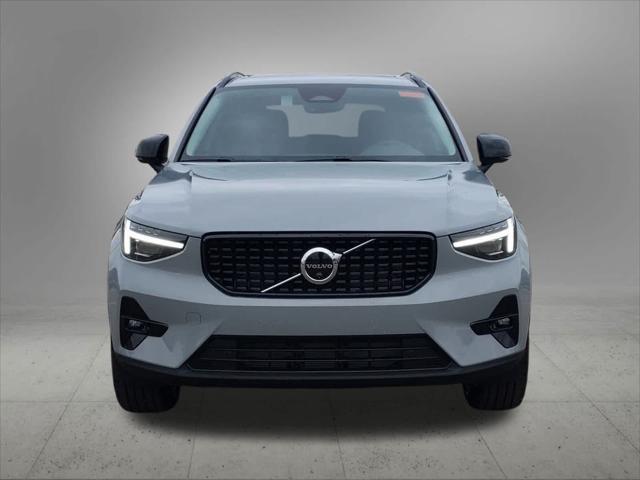 new 2025 Volvo XC40 car, priced at $49,810