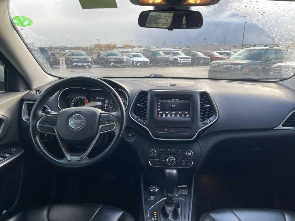 used 2020 Jeep Cherokee car, priced at $17,201