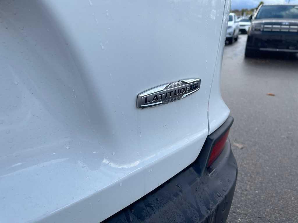 used 2020 Jeep Cherokee car, priced at $17,201