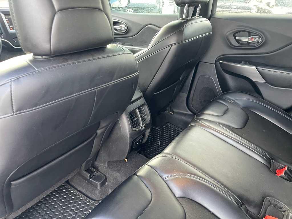 used 2020 Jeep Cherokee car, priced at $17,201