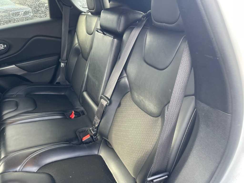 used 2020 Jeep Cherokee car, priced at $17,201