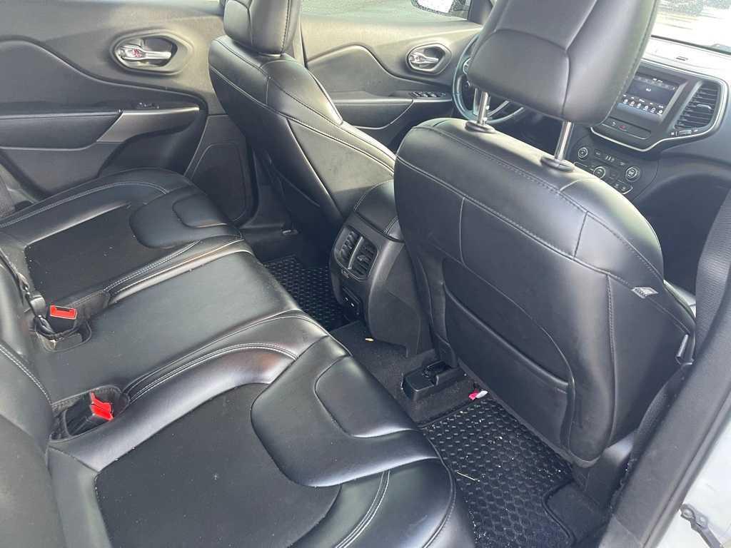 used 2020 Jeep Cherokee car, priced at $17,201