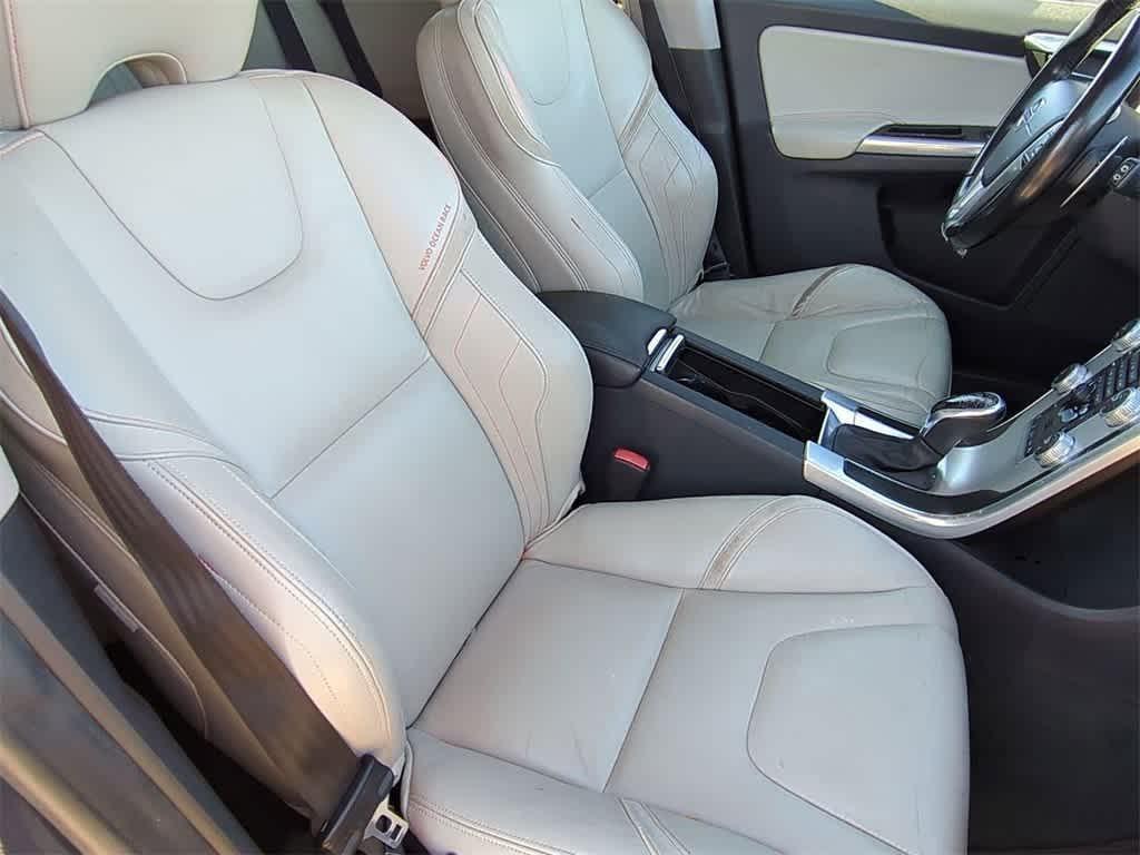 used 2015 Volvo XC60 car, priced at $14,703