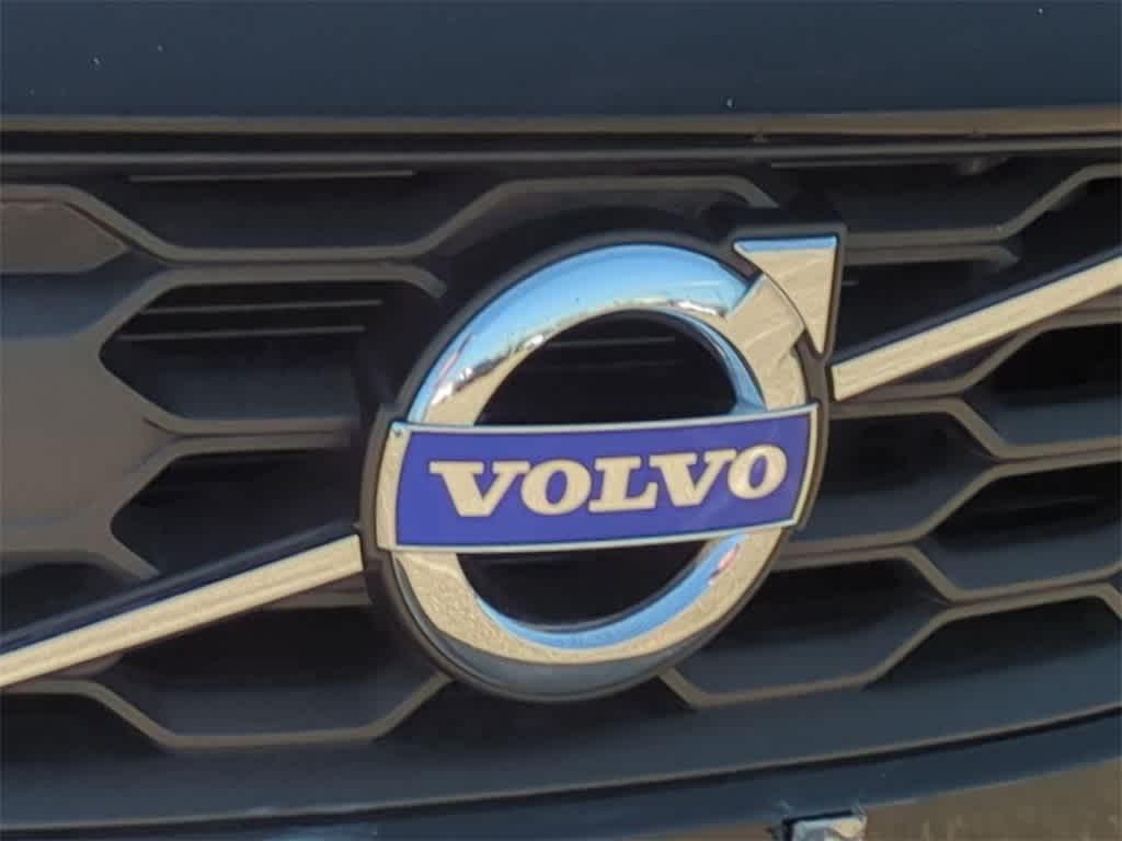 used 2018 Volvo V60 Cross Country car, priced at $18,777