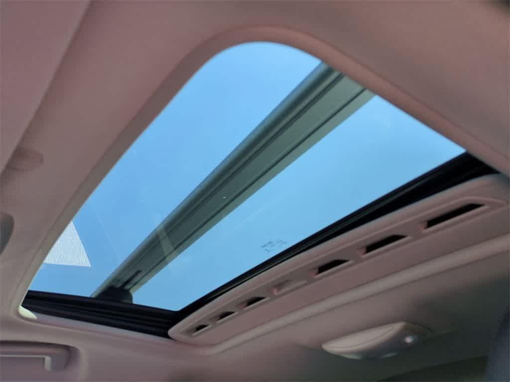 used 2018 Volvo V60 Cross Country car, priced at $18,777