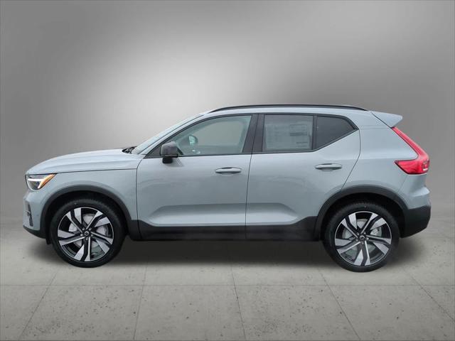 new 2025 Volvo XC40 car, priced at $49,790