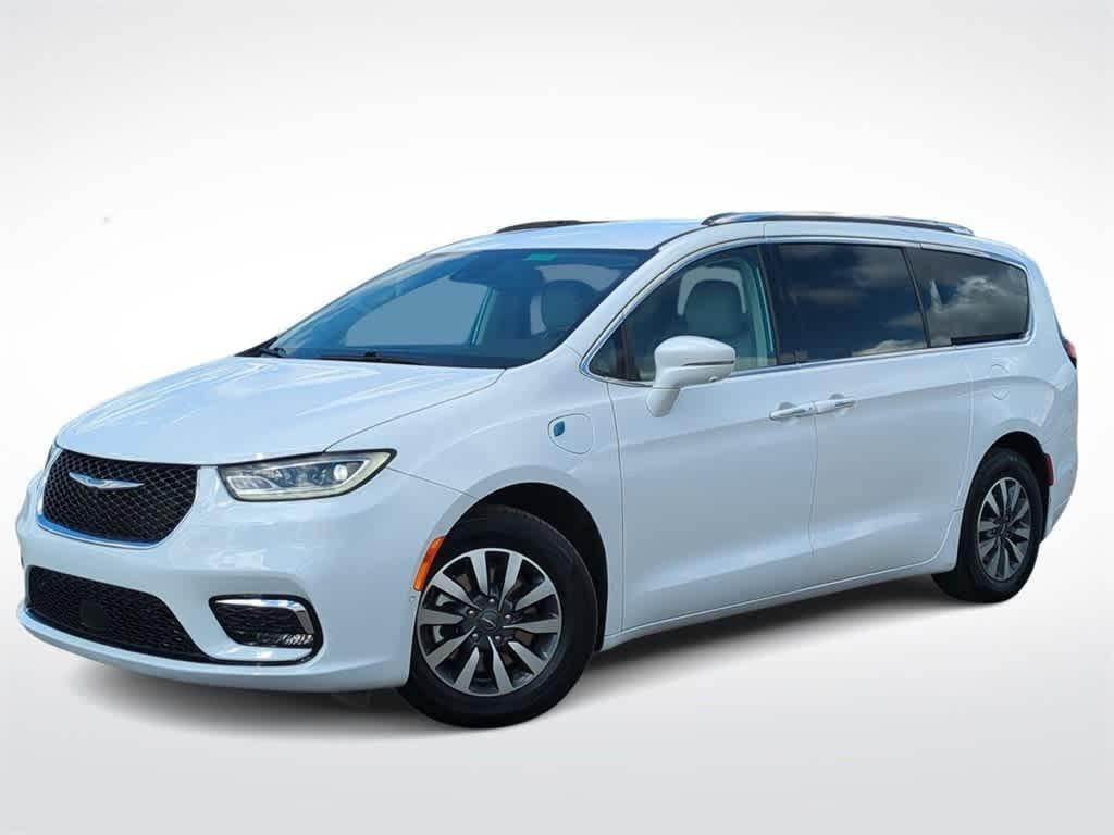 used 2021 Chrysler Pacifica Hybrid car, priced at $21,394